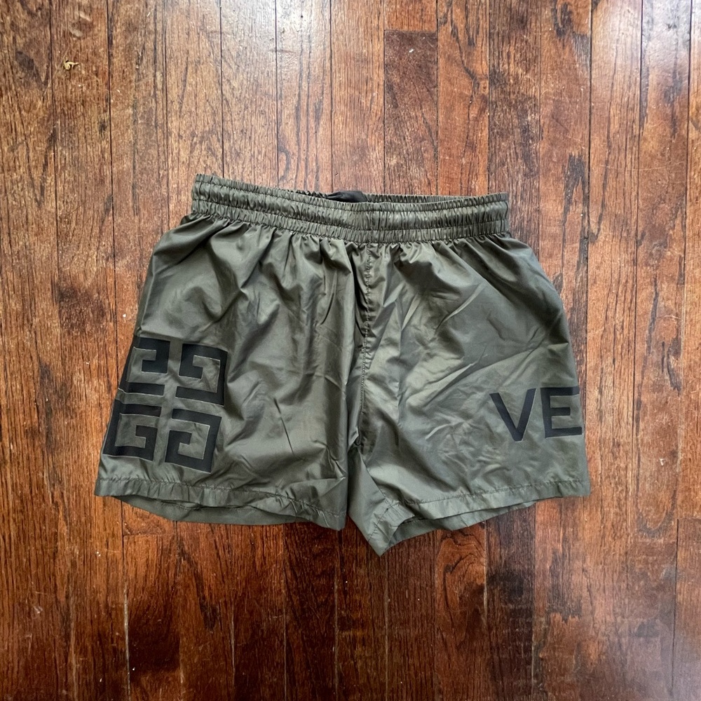 Givenchy 4” swim shorts
